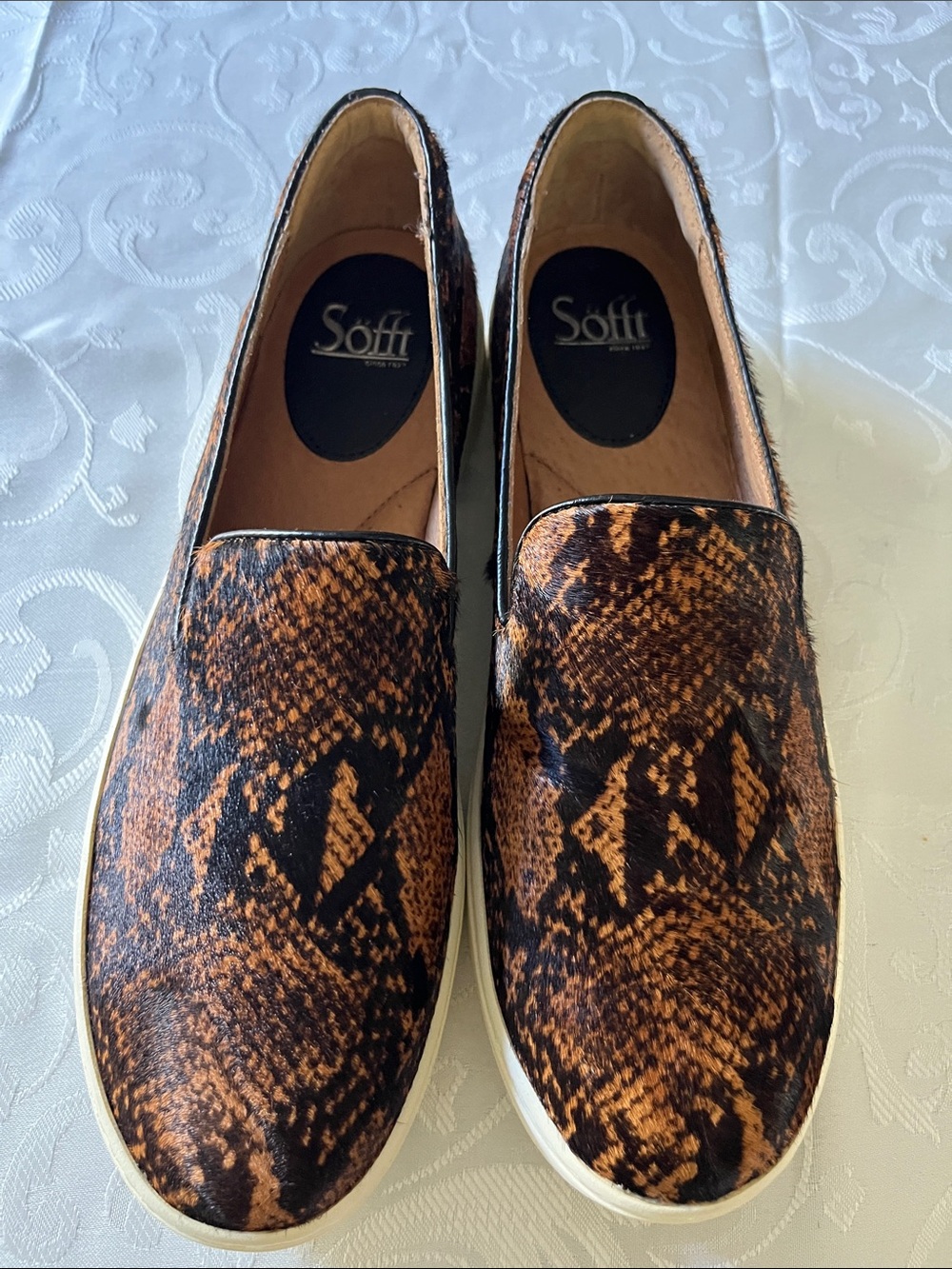 Sofft Women's Brown and Black Snake-Print Slip-On Flats